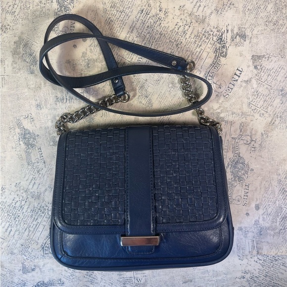 Banana Republic Navy Blue Cross Body Shoulder Bag Basket Weave Flap Closure - Picture 8 of 16